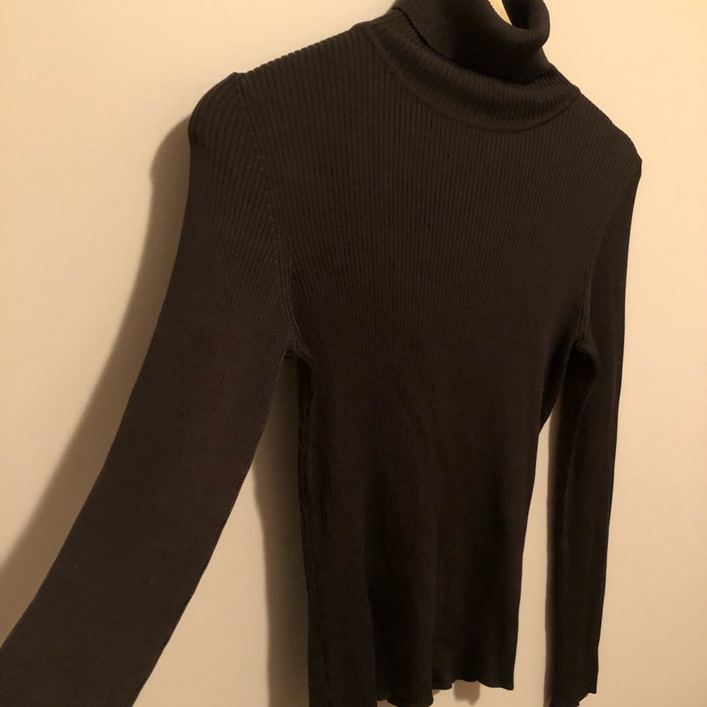 SOLD - 100% Silk Ribbed Turtleneck